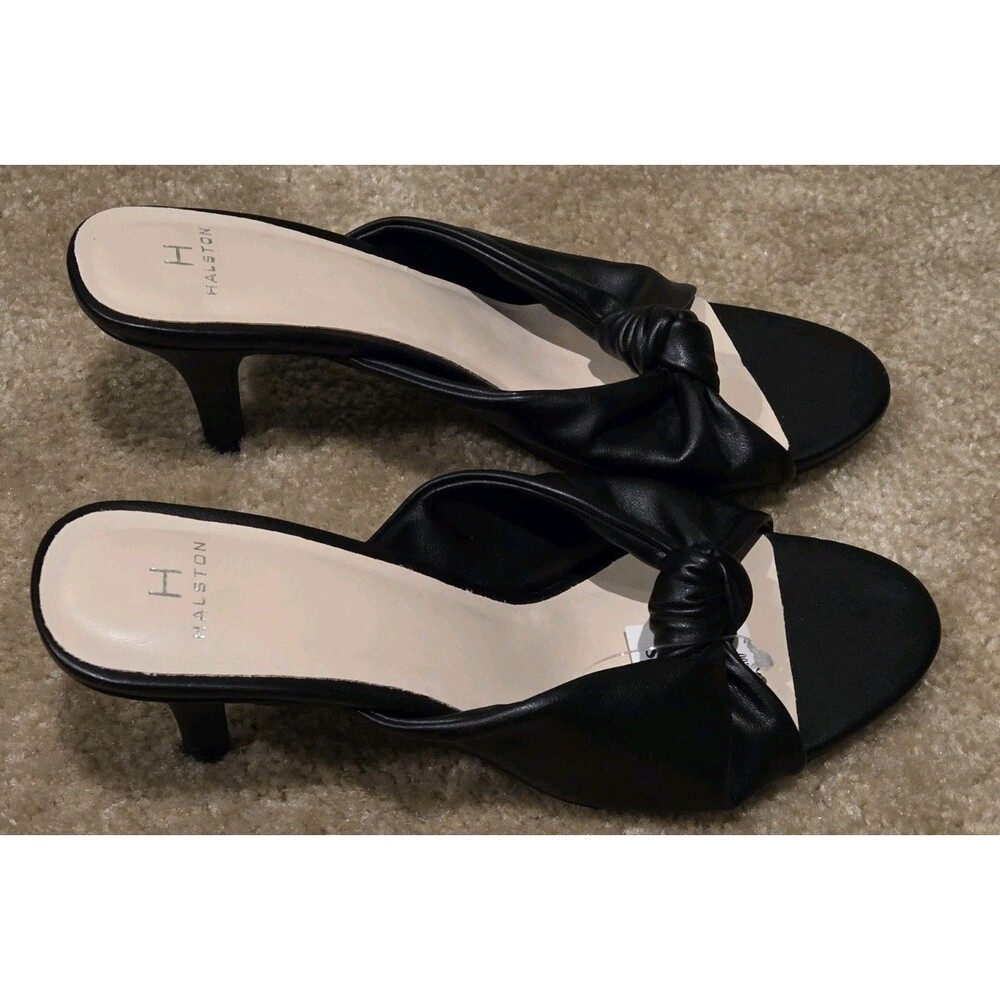 NWT H Halston Seviille Knotted Bow Heel Color Black - Size 7.5
